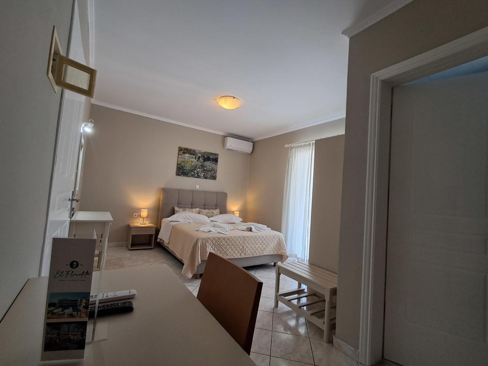 Sigma Hotel Paralia Vrachou Exterior photo